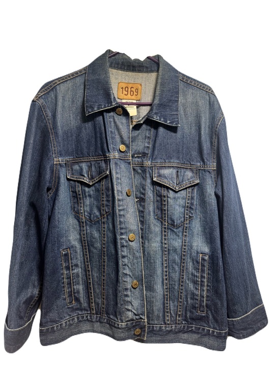 GAP Jackets & Blazers - GAP 1969 Denim Jacket Medium Wash Trucker Style